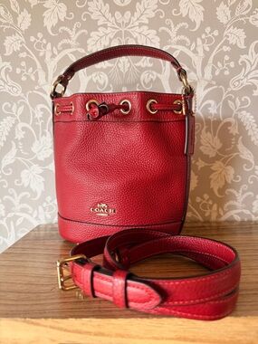Coach Dempsey Bucket Bag in 1941 Red Pebbled Leather Hangtag Adjust Strap NWOT